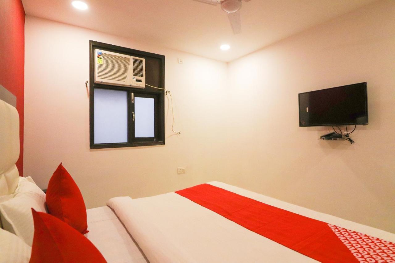 Oyo 63841 White Orchid Hotell Indraprastha Eksteriør bilde